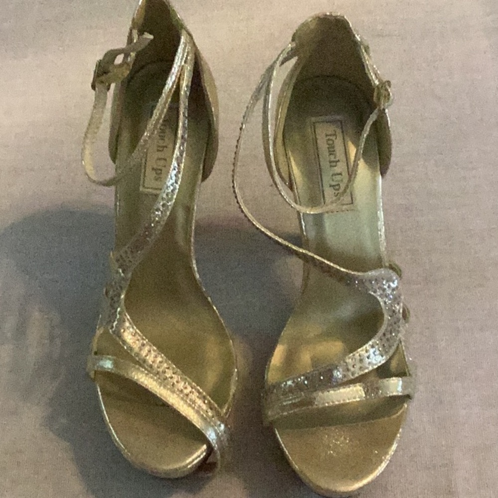 NWT Touch Ups shoes